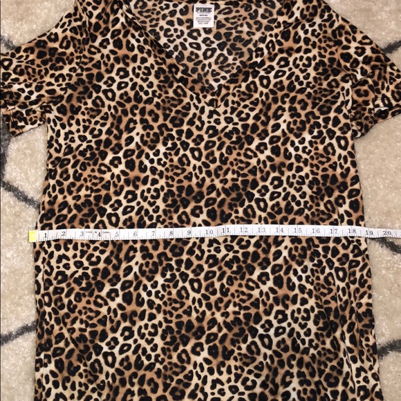 Victoria Secret Pink Medium V-Neck Leopard Shirt - Picture 7 of 8